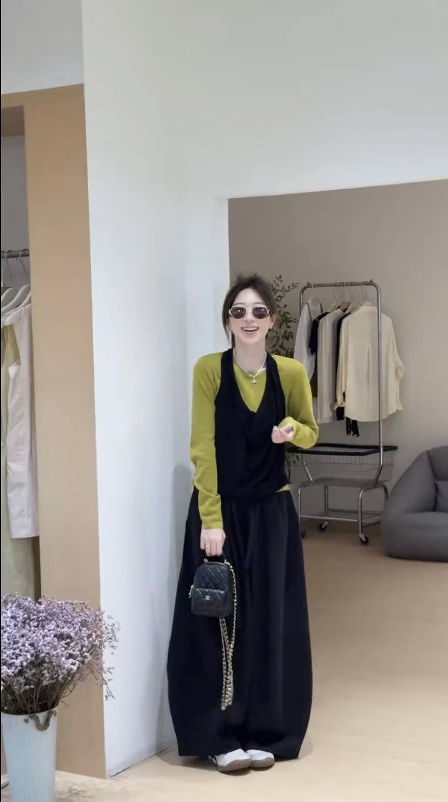 Women's Three-Piece Fashion Set with Two-Piece Top Design and Slimming Wide-Leg Pants - Image 4