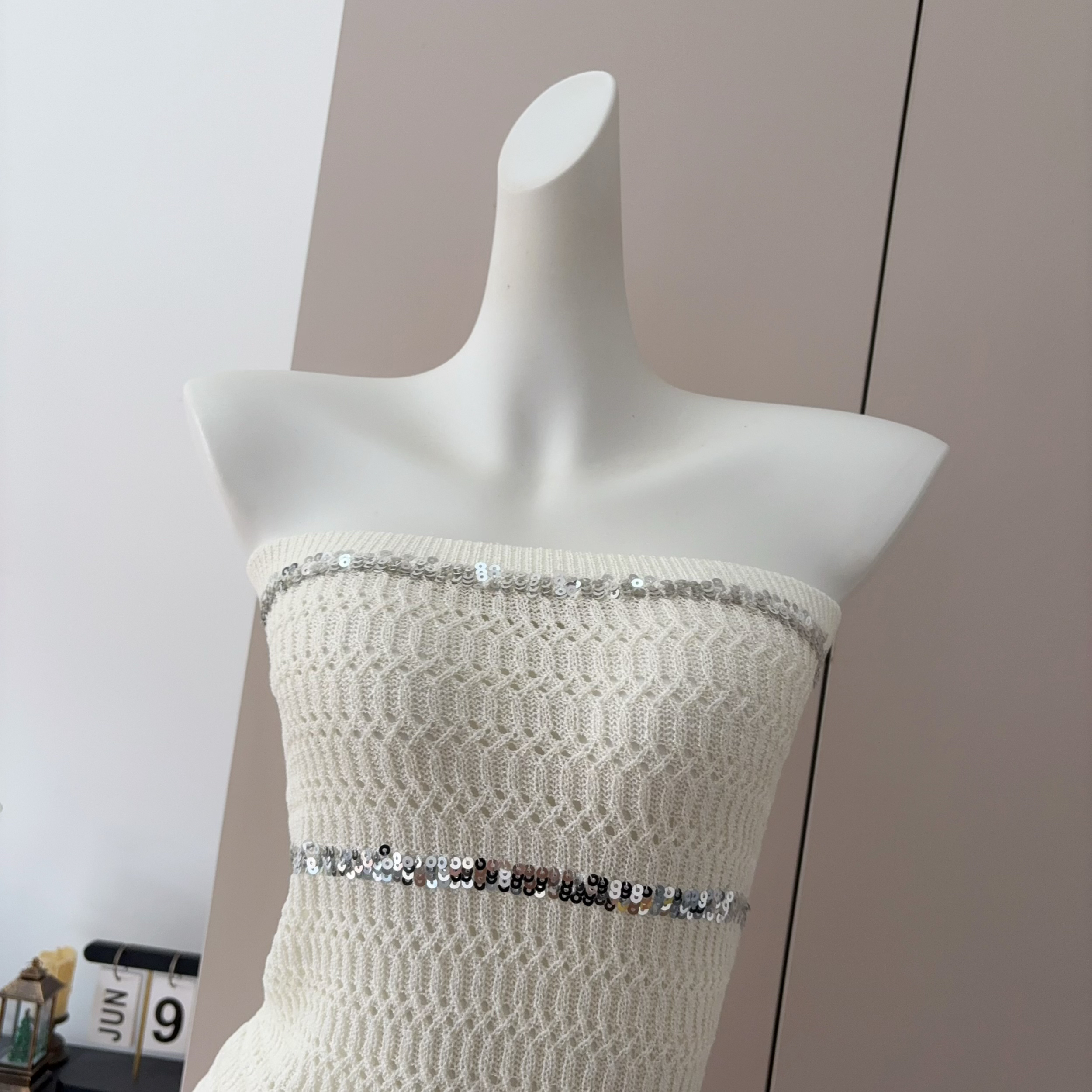 Women's Shimmer Sequin Embroidered Convertible Tube Top Sleeveless Slim Fit - Image 4